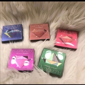 5 brand new hudabeauty eyeshadow palette